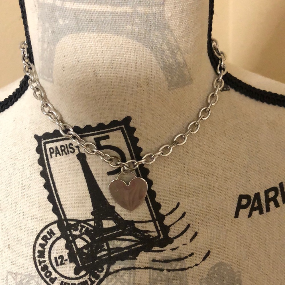 Silver heart necklace!